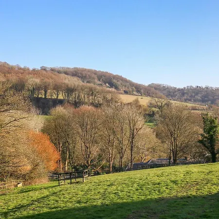 Shepherds Hut Slad Valley Cotswolds Painswick Exterior photo