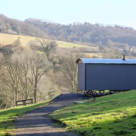 Shepherds Hut Slad Valley Cotswolds Painswick Exterior photo