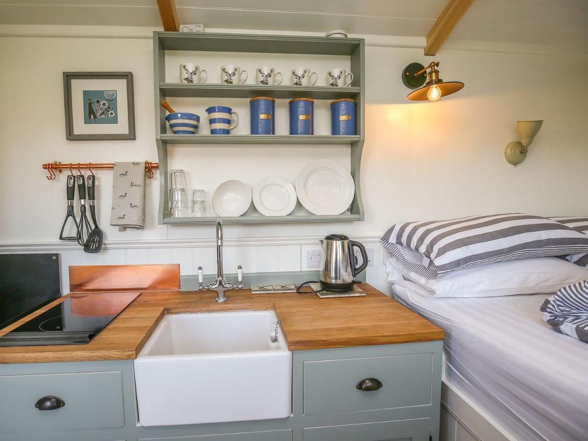 Holiday home Shepherds Hut Slad Valley Cotswolds Painswick