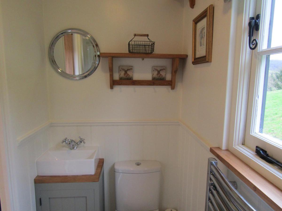 Shepherds Hut Slad Valley Cotswolds Holiday home Painswick